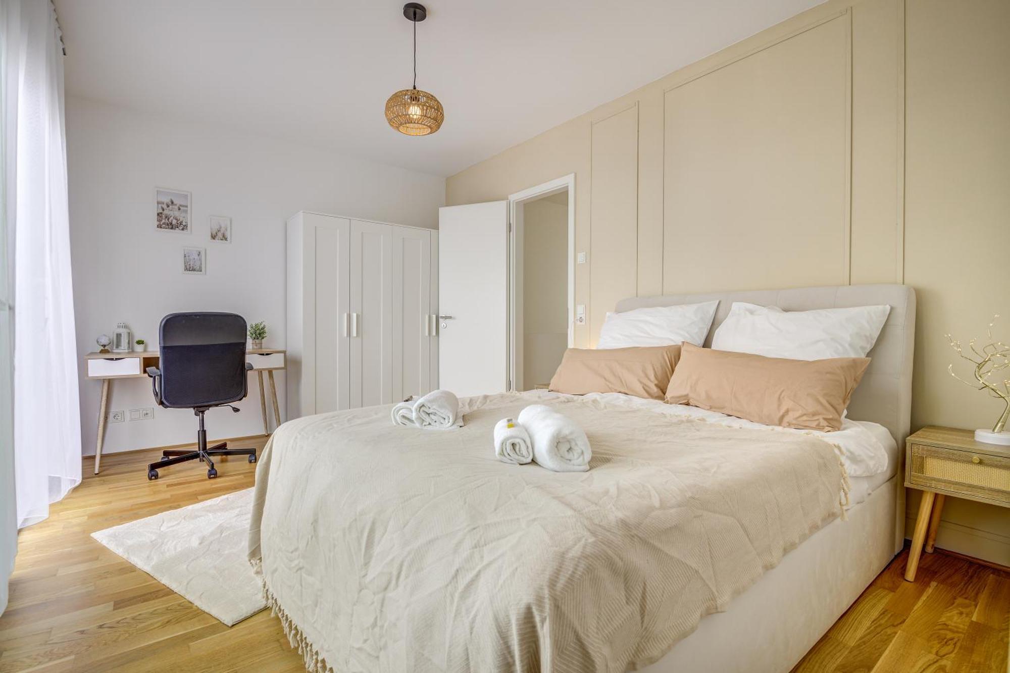 Exklusive 3-Zimmer Luxus-Maisonette In Hochheim - Naehe Frankfurt Flughafen, Wiesbaden Und Mainz Гохгайм-ам-Майн Екстер'єр фото
